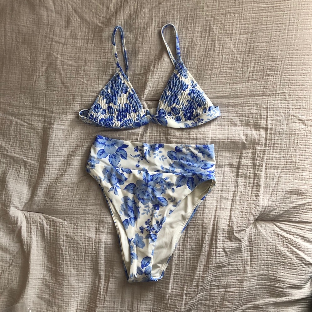 Aerie *NWT* Blue and White Floral Bikini